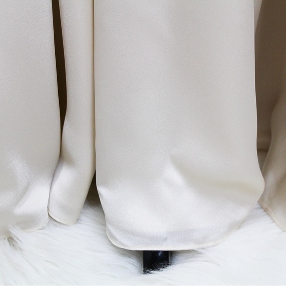 Fame & Partners Two-Piece Gown - Picture 13 of 14